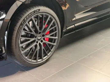 ASTON MARTIN DBX 707 - Onyx Black - Standheizung