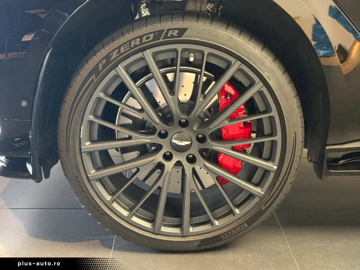 ASTON MARTIN DBX 707 - Onyx Black - Standheizung