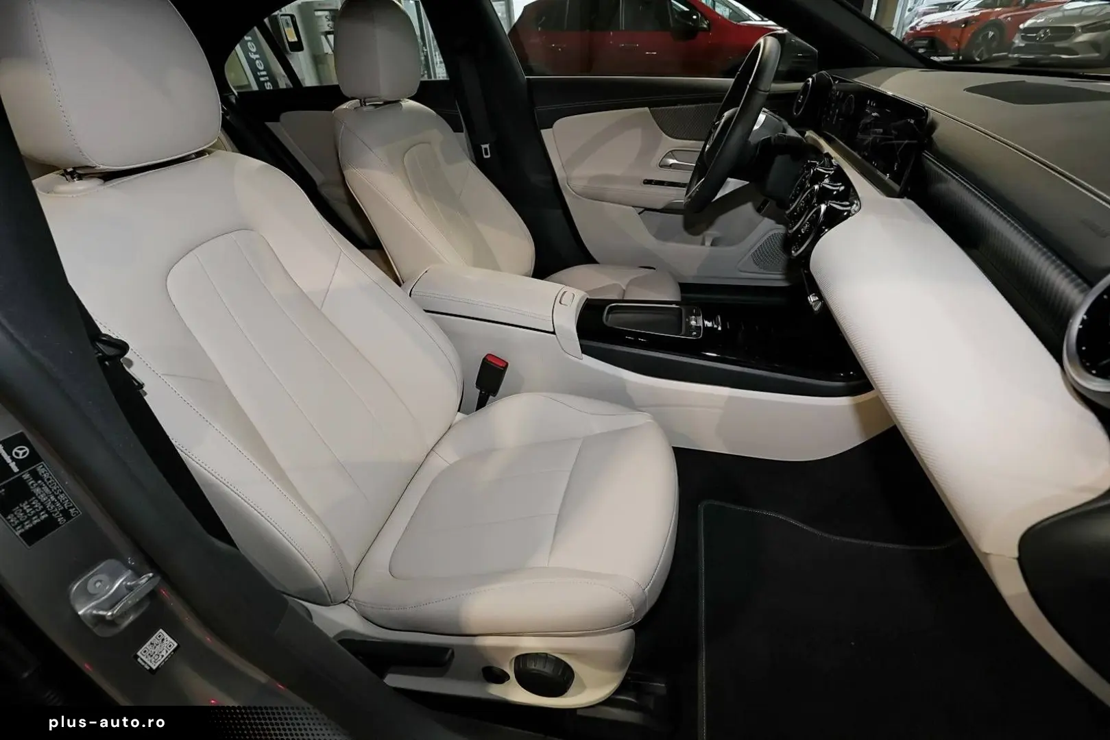 MERCEDES-BENZ CLA 2025 — imagine 4