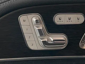 MERCEDES-BENZ GLE 450d Coupe AMG NightP HUD Pano DTR 22