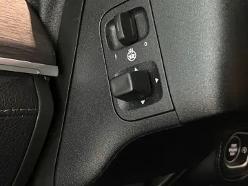 MERCEDES-BENZ GLE 450d Coupe AMG NightP HUD Pano DTR 22