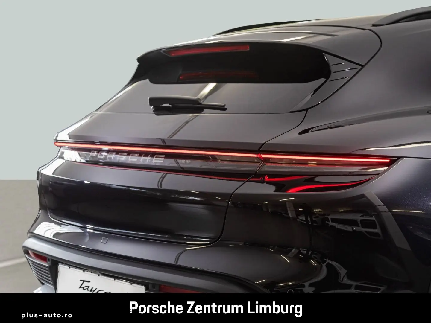 PORSCHE Taycan 4 Cross Turismo LED-Matrix Panoramadach