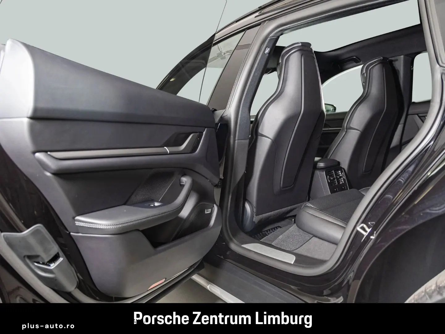 PORSCHE Taycan 4 Cross Turismo LED-Matrix Panoramadach