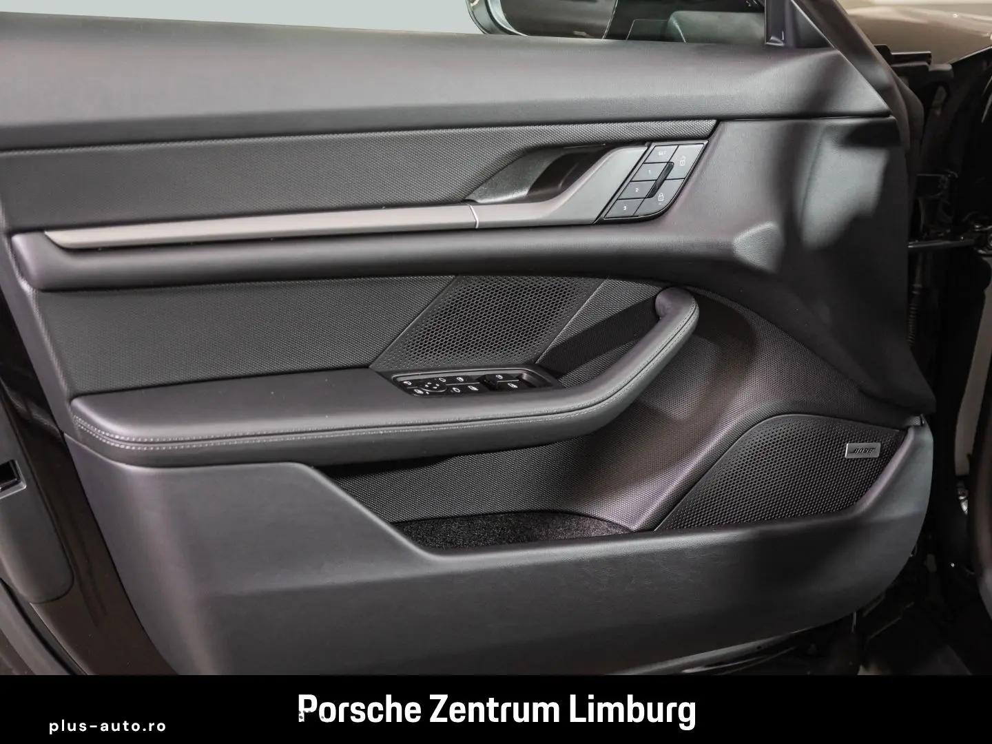 PORSCHE Taycan 4 Cross Turismo LED-Matrix Panoramadach