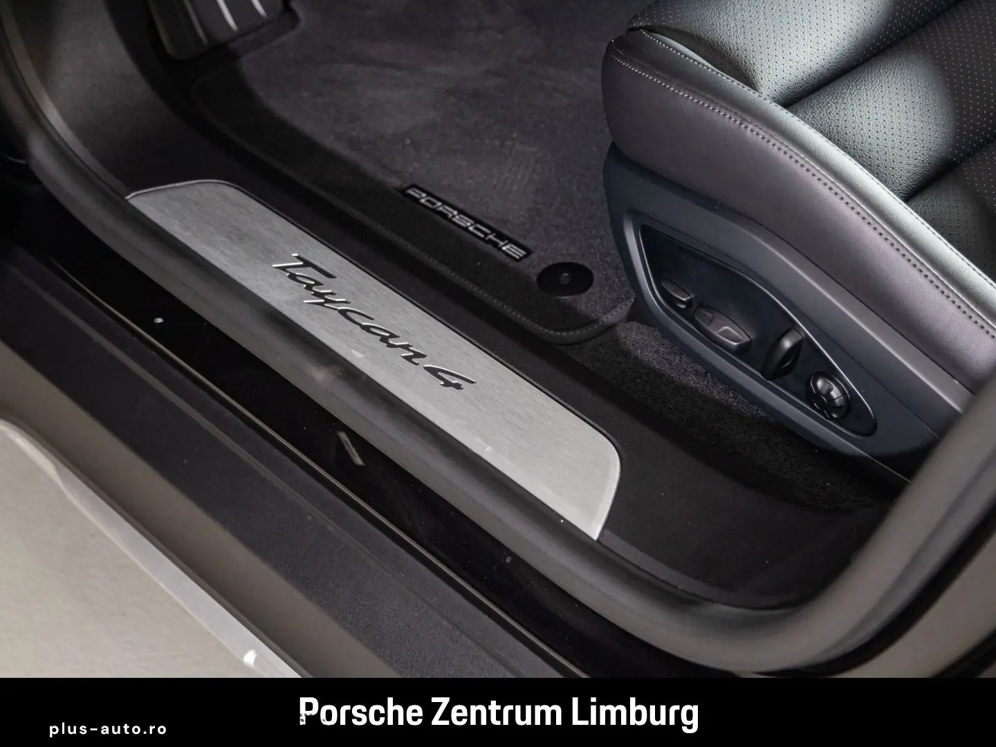 PORSCHE Taycan 4 Cross Turismo LED-Matrix Panoramadach