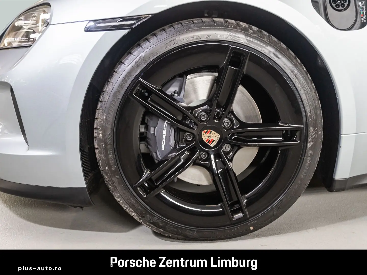 PORSCHE Taycan Sport Turismo LED-Matrix Abstandstempomat