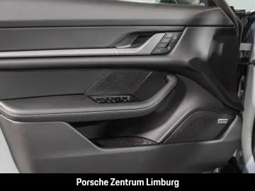 PORSCHE Taycan Sport Turismo LED-Matrix Abstandstempomat