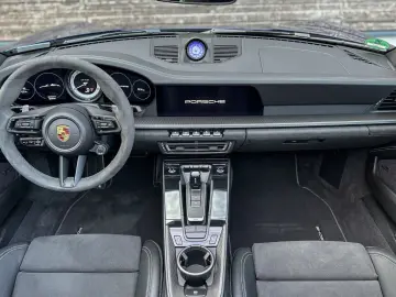 PORSCHE 992 TARGA 4 GTS-1.HAND-19%-LIFT-APPROVED-MÜNCHEN