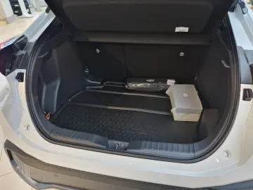 TOYOTA C-HR 2 0 Hybrid Plug-In Team ACC LED Navi