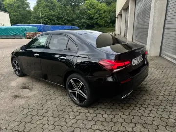 MERCEDES-BENZ A 200 d Limousine 8G-DCT Widescreen