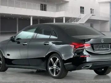 MERCEDES-BENZ A 200 d Limousine 8G-DCT Widescreen