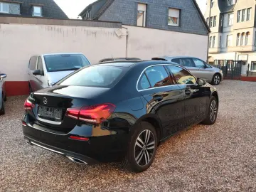 MERCEDES-BENZ Limousine A 250 e Navi Klima Leder 1.Hand