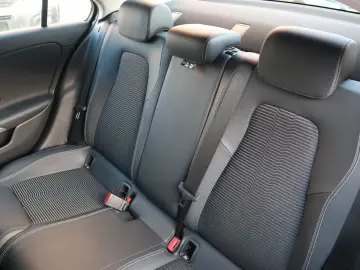 MERCEDES-BENZ Limousine A 250 e Navi Klima Leder 1.Hand