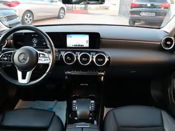 MERCEDES-BENZ Limousine A 250 e Navi Klima Leder 1.Hand