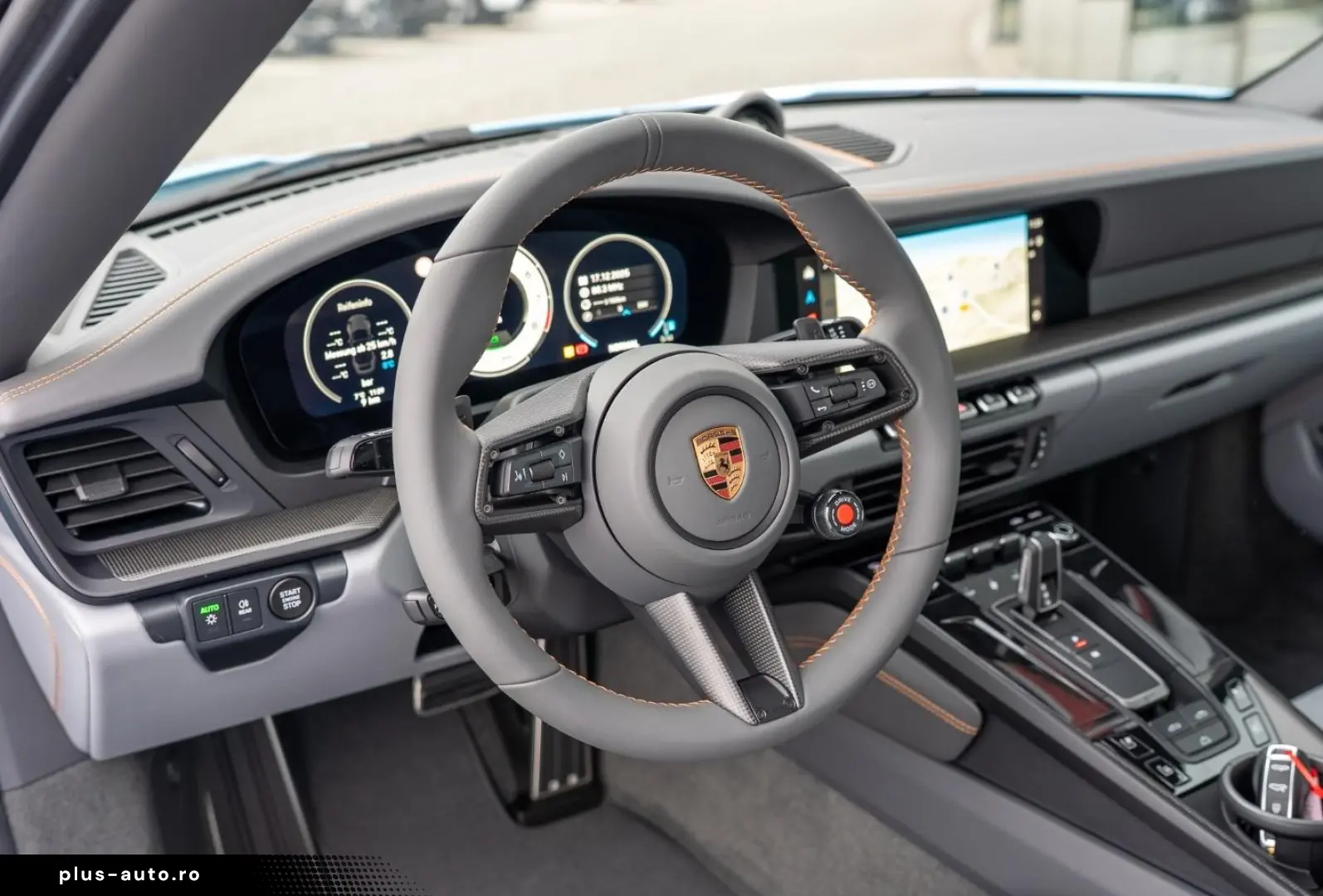 Porsche 992 911 Carrera 4 GTS Cabriolet Lift Burmester