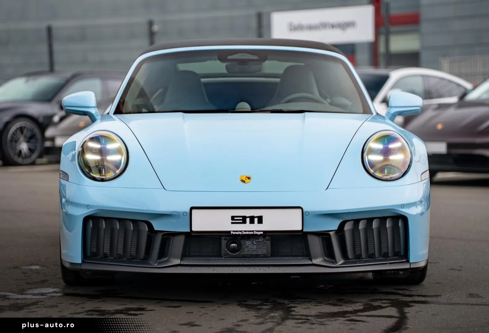 Porsche 992 911 Carrera 4 GTS Cabriolet Lift Burmester