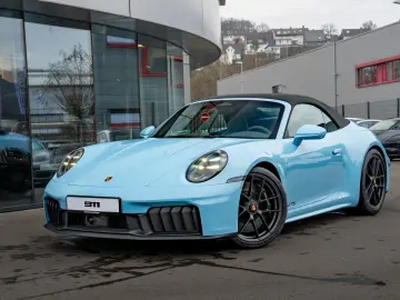 Porsche 992 911 Carrera 4 GTS Cabriolet Lift Burmester