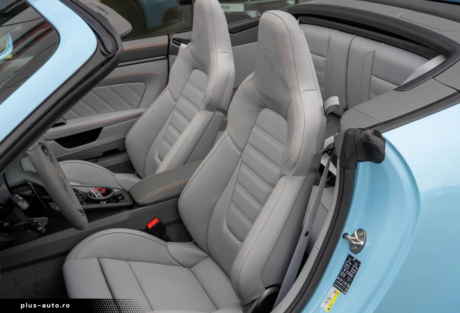 Porsche 992 911 Carrera 4 GTS Cabriolet Lift Burmester