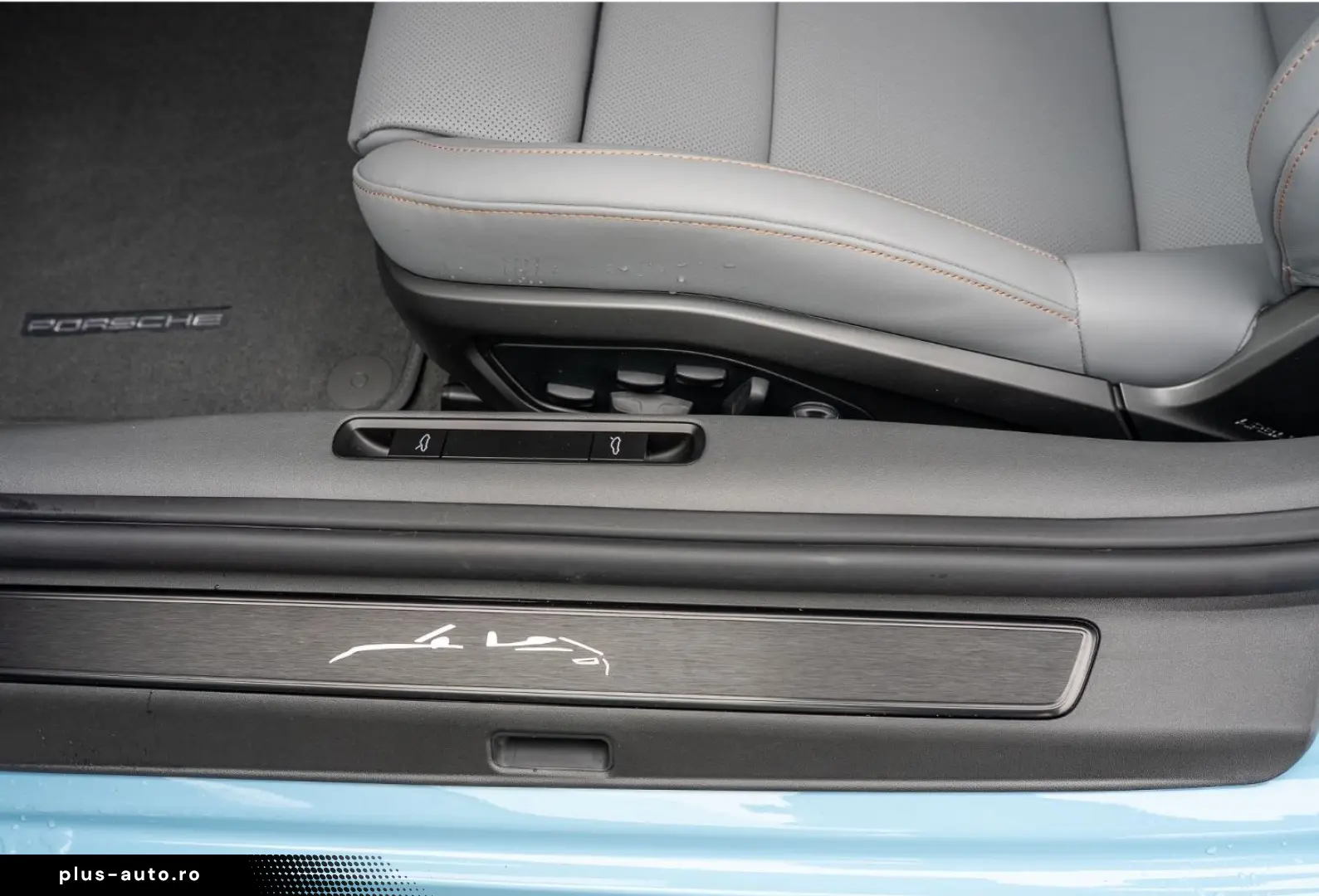 Porsche 992 911 Carrera 4 GTS Cabriolet Lift Burmester