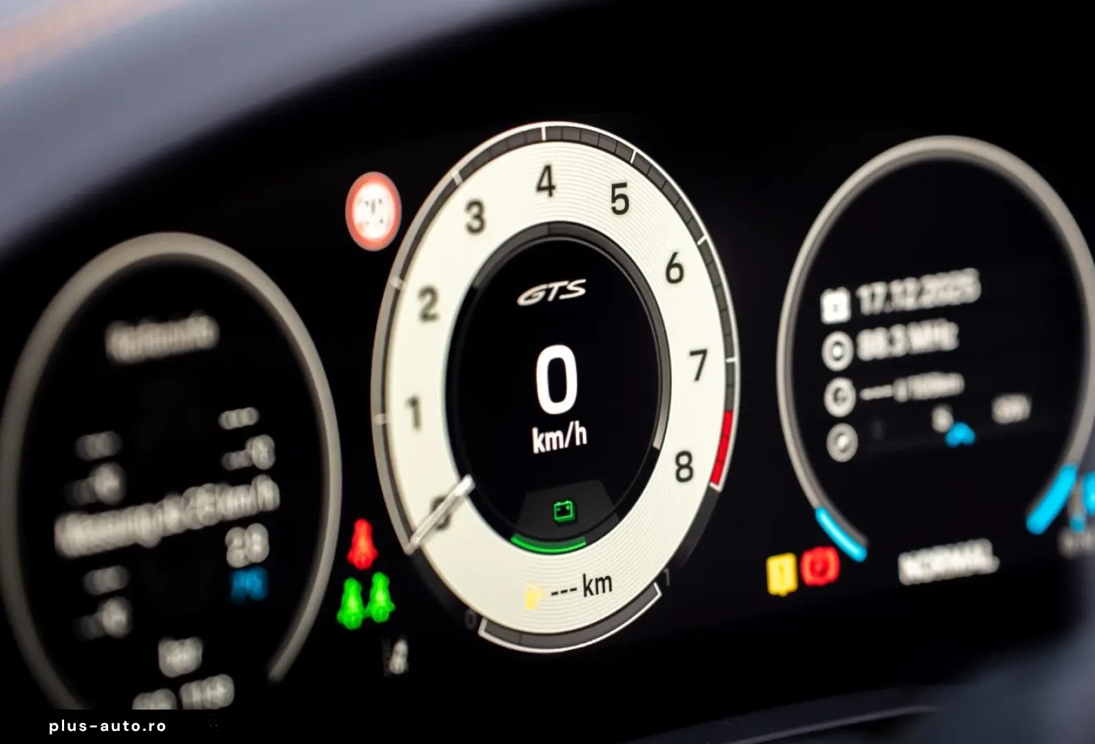 Porsche 992 911 Carrera 4 GTS Cabriolet Lift Burmester