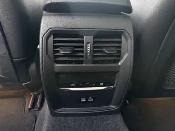 BMW 330 e xDrive M Sport Pro PANO LCProf SHZ