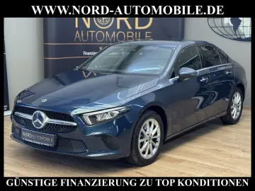 MERCEDES-BENZ A 250 e Limousine Style LED Navi AHK Kamera