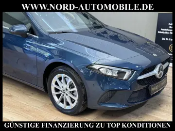 MERCEDES-BENZ A 250 e Limousine Style LED Navi AHK Kamera