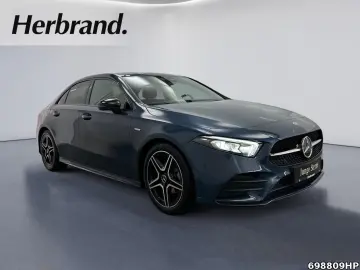 MERCEDES-BENZ A 180 AMG Line Limousine Night-P.