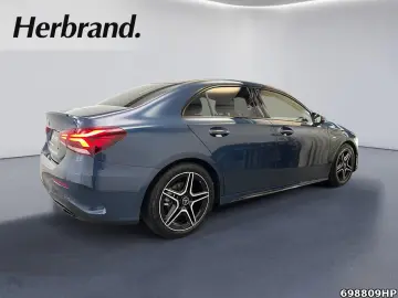 MERCEDES-BENZ A 180 AMG Line Limousine Night-P.