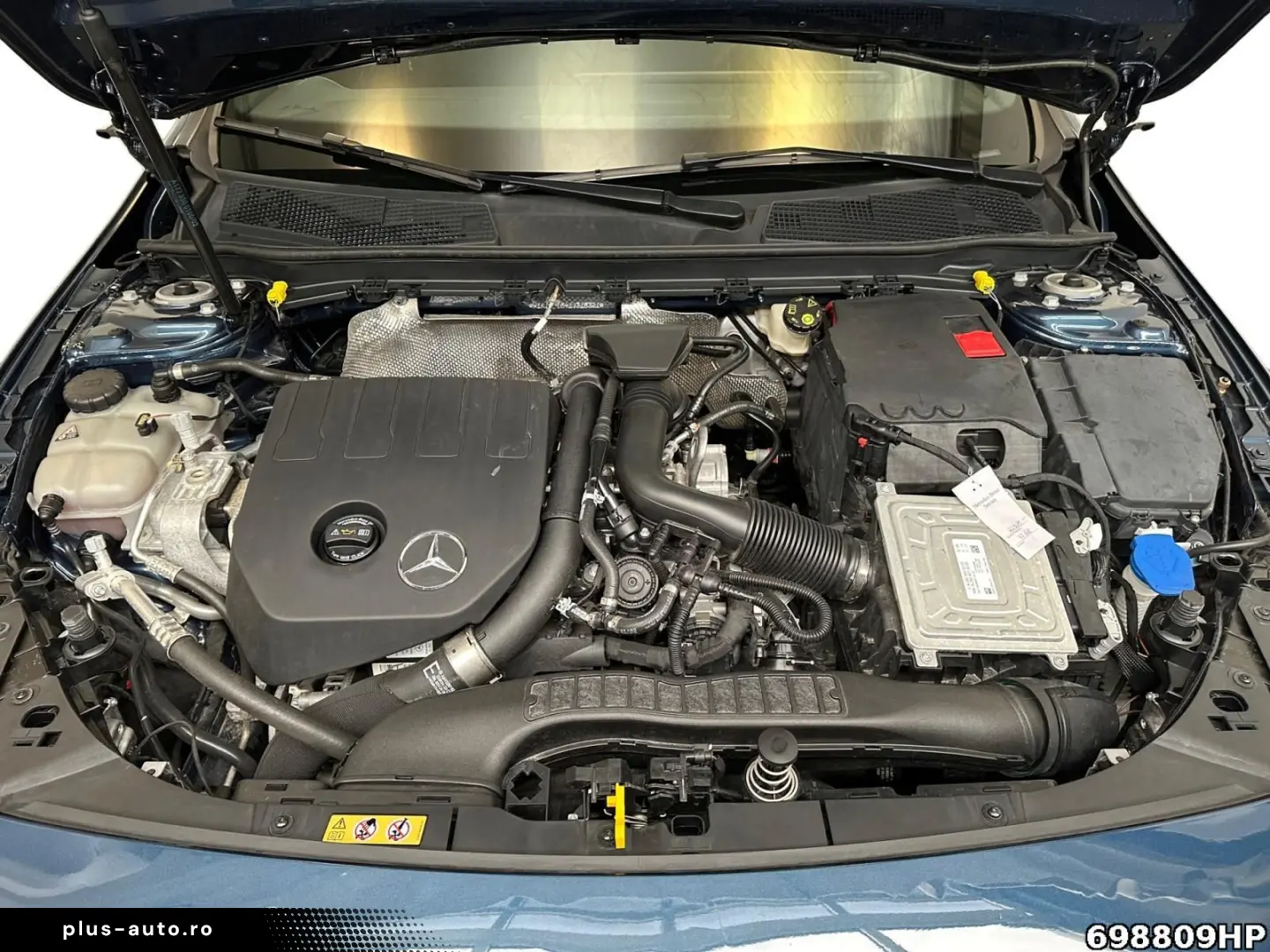 MERCEDES-BENZ A 180 AMG Line Limousine Night-P.