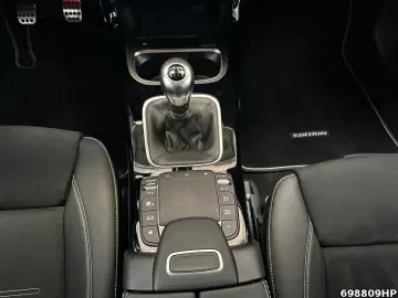 MERCEDES-BENZ A 180 AMG Line Limousine Night-P.