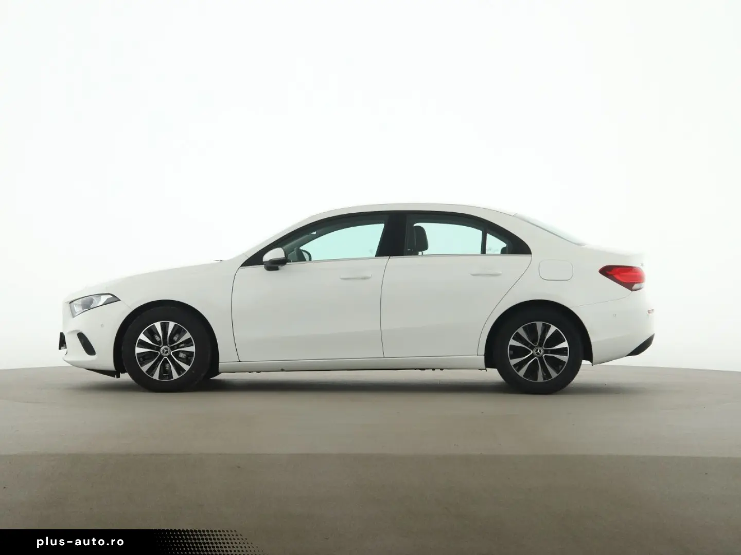 MERCEDES-BENZ A 200 d Limousine Style MBUX AHK Navi Park