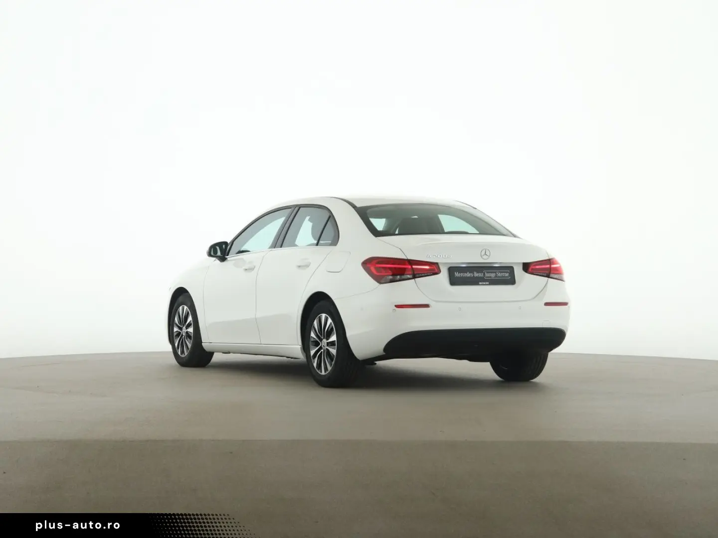 MERCEDES-BENZ A 200 d Limousine Style MBUX AHK Navi Park