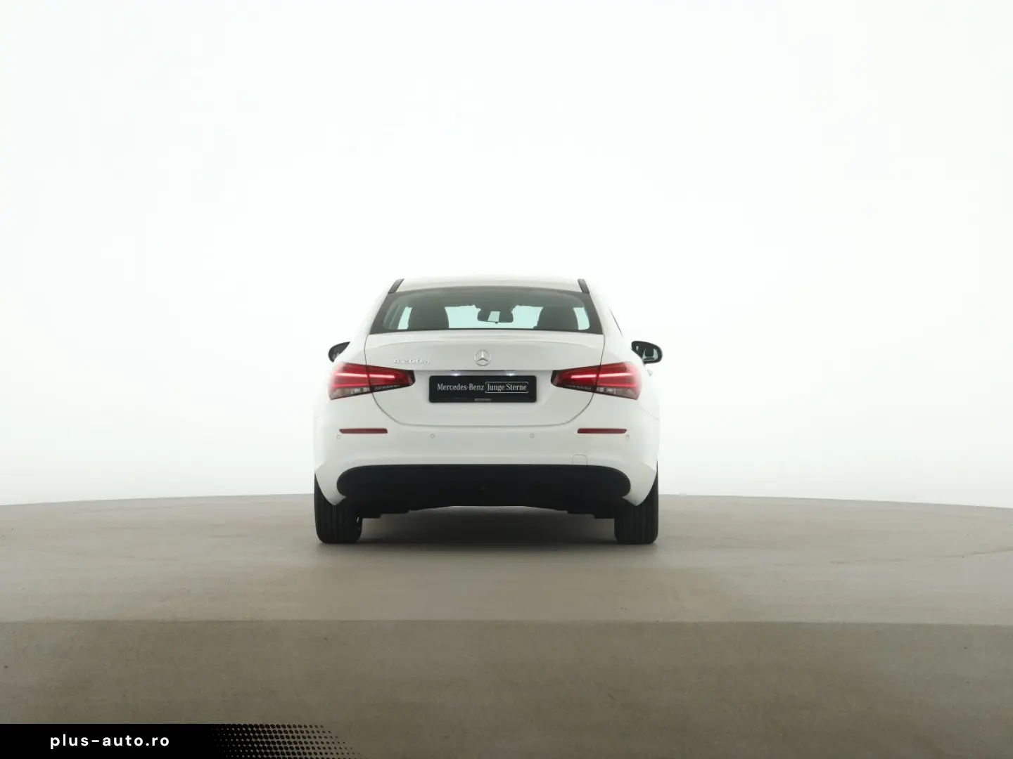 MERCEDES-BENZ A 200 d Limousine Style MBUX AHK Navi Park