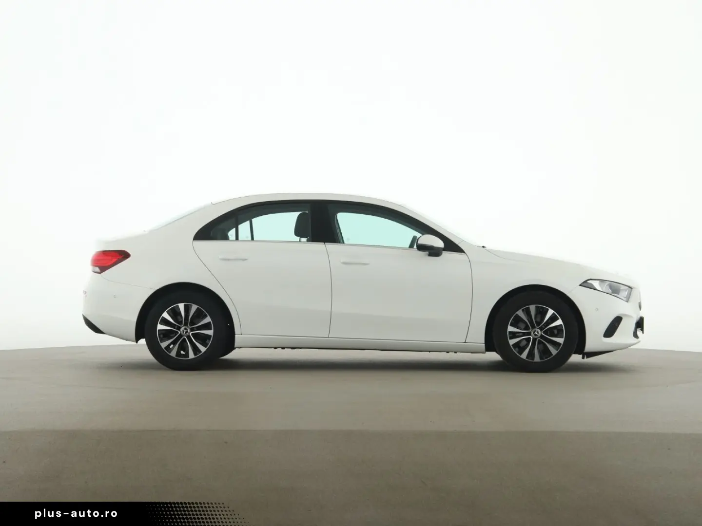 MERCEDES-BENZ A 200 d Limousine Style MBUX AHK Navi Park