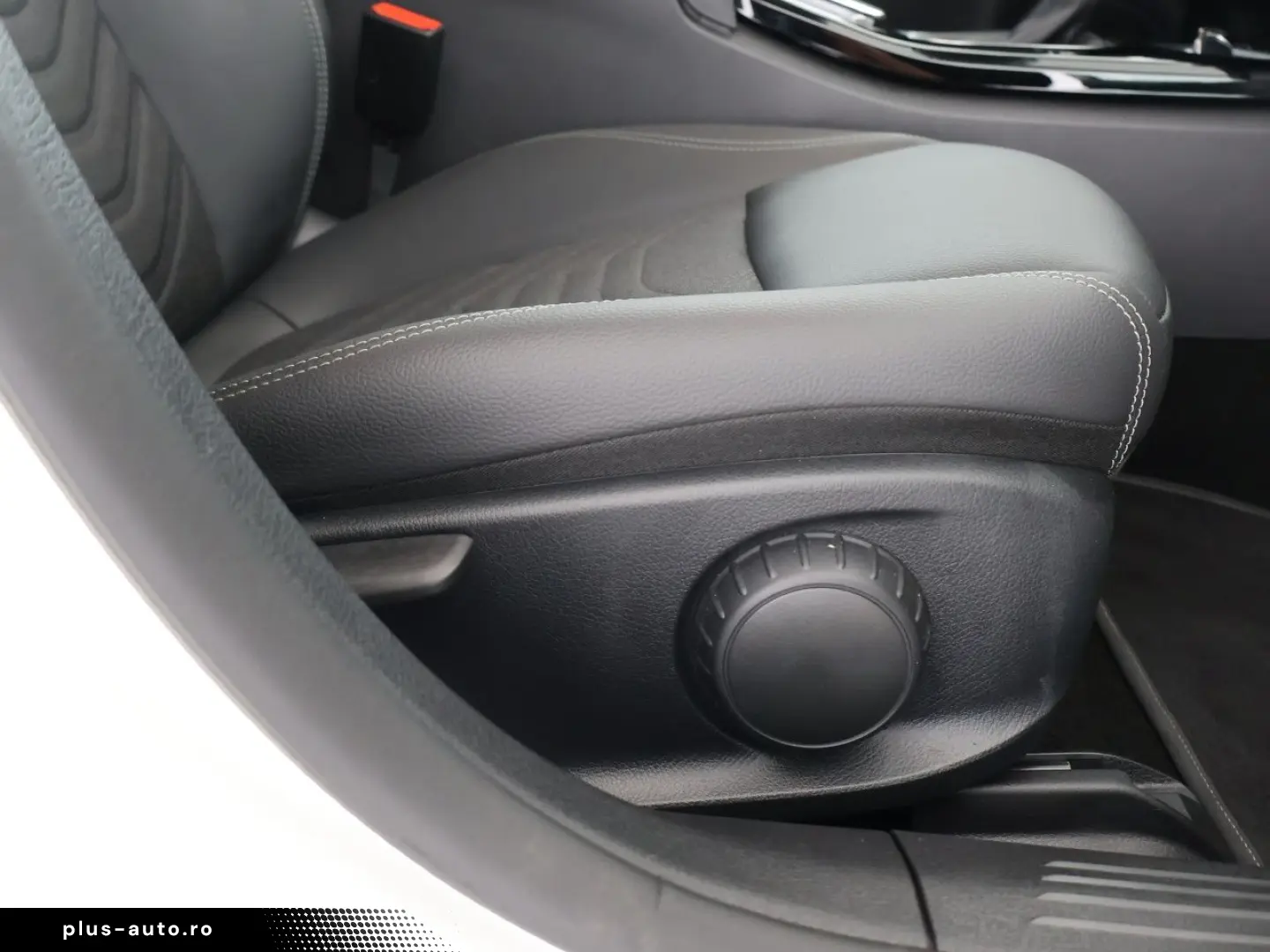 MERCEDES-BENZ A 200 d Limousine Style MBUX AHK Navi Park