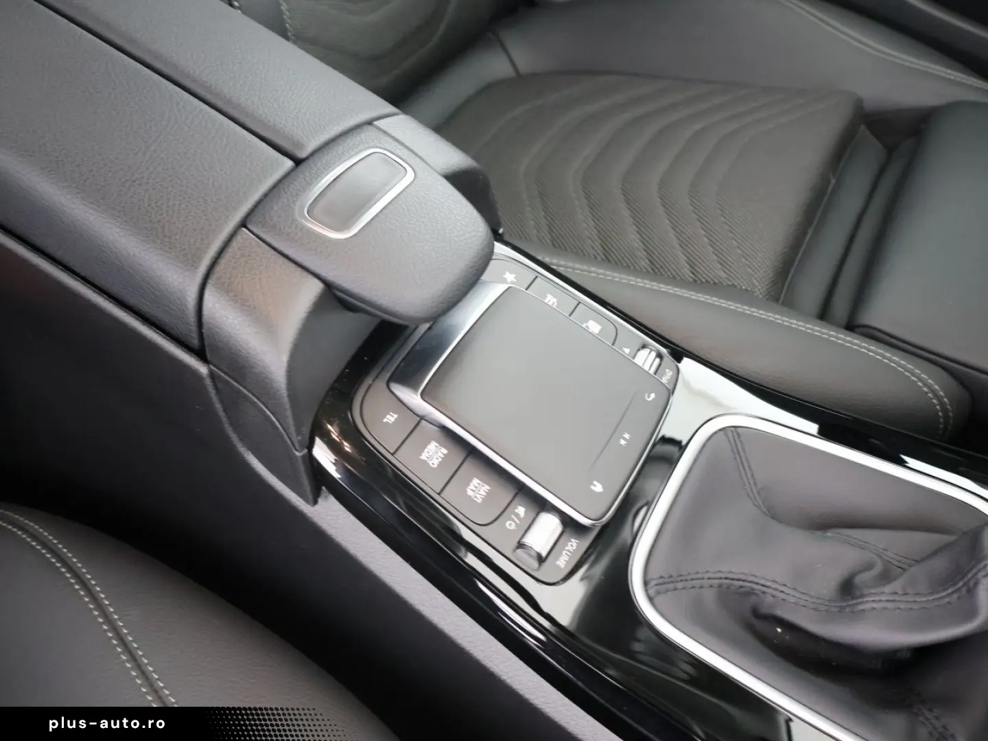 MERCEDES-BENZ A 200 d Limousine Style MBUX AHK Navi Park