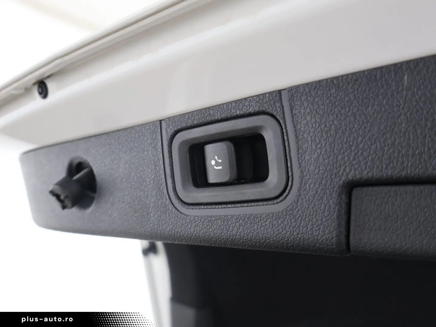 MERCEDES-BENZ A 200 d Limousine Style MBUX AHK Navi Park