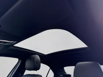 MERCEDES-BENZ A 250 e Limousine LEDER MBUX SHZ TEMP KAM PANO