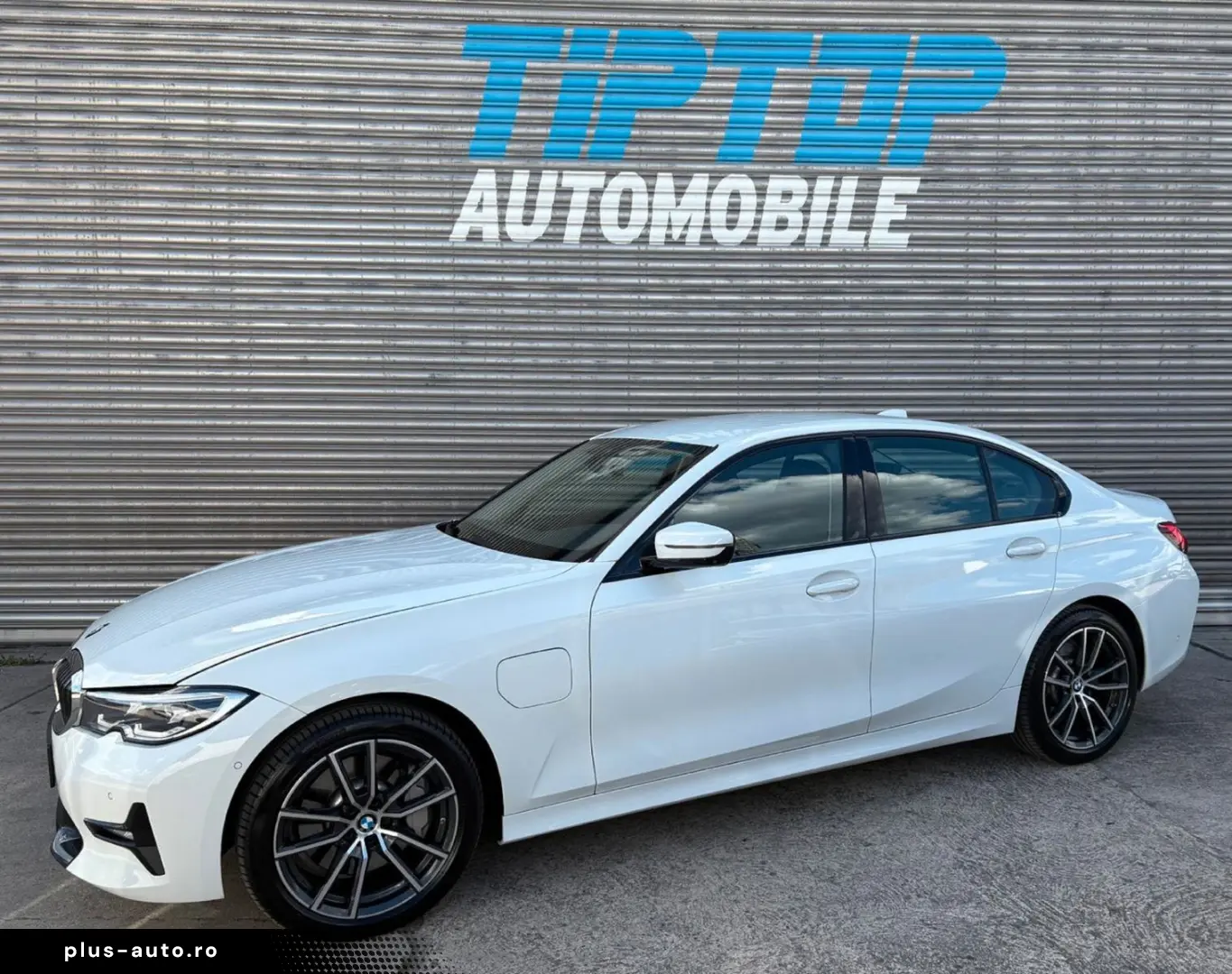BMW 330 e xDrive Sport Line 360 KAM AHK LED NAVI