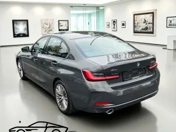 BMW 330e  xDrive Schiebedach