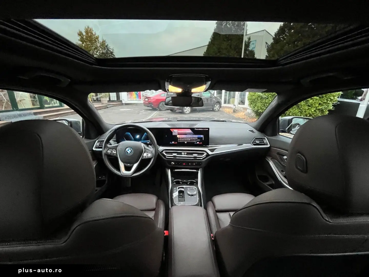 BMW 330e  xDrive Schiebedach