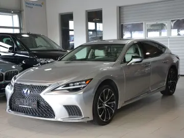 LEXUS LS 500h Luxury Line Allradantrieb