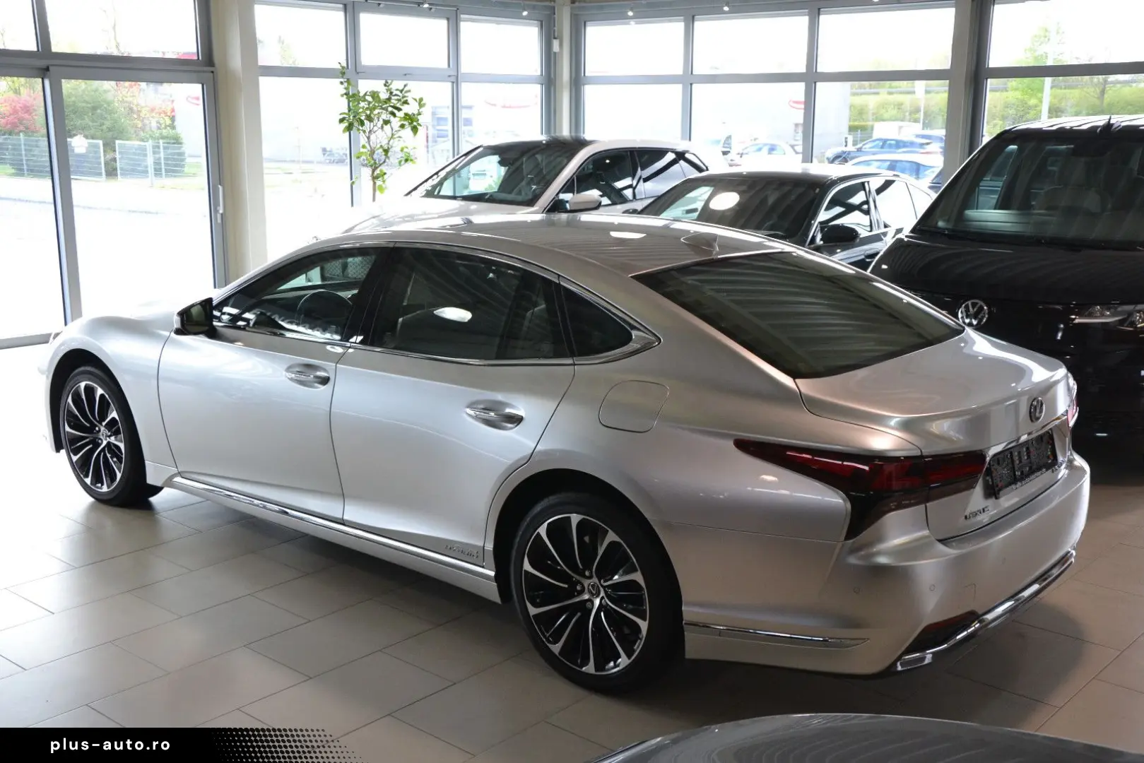 LEXUS LS 500h Luxury Line Allradantrieb