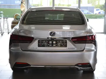 LEXUS LS 500h Luxury Line Allradantrieb