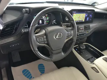 LEXUS LS 500h Luxury Line Allradantrieb