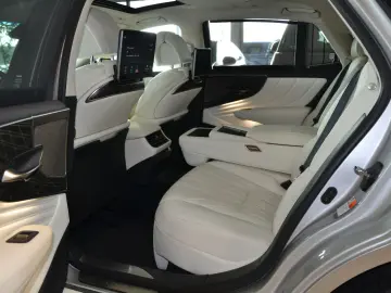 LEXUS LS 500h Luxury Line Allradantrieb