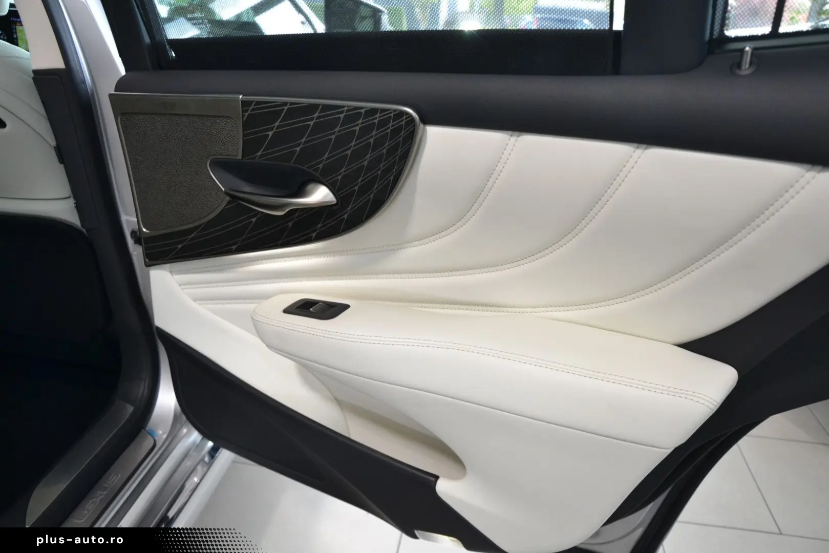 LEXUS LS 500h Luxury Line Allradantrieb