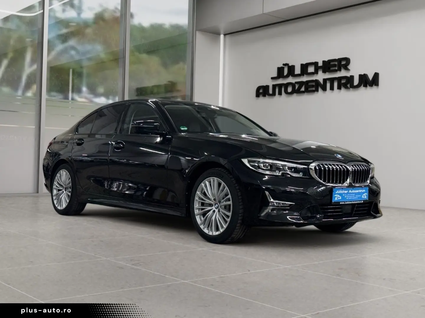 BMW 330 i xDrive Luxury Line Autom.  Deutsches Frzg.
