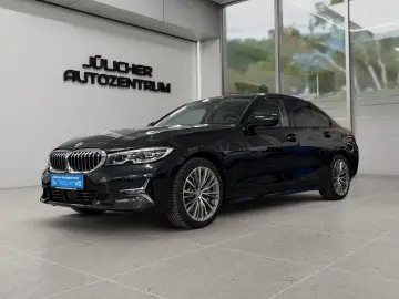 BMW 330 i xDrive Luxury Line Autom.  Deutsches Frzg.